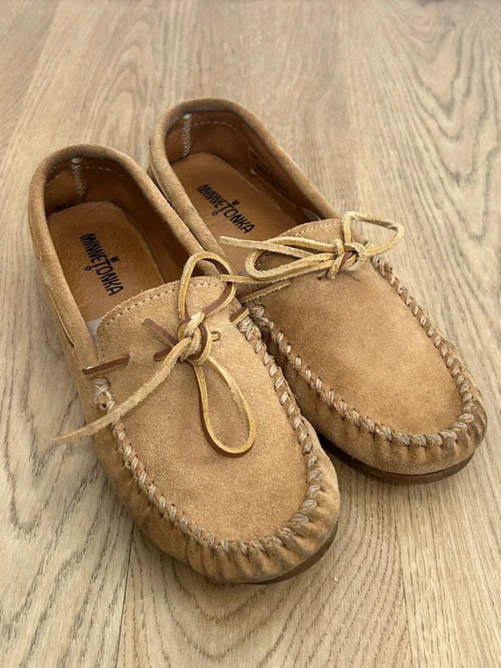 Minnetonka Men's Moccasins size 8.5